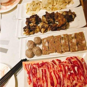 耍牛滿?爽腩鮮牛肉火鍋加盟