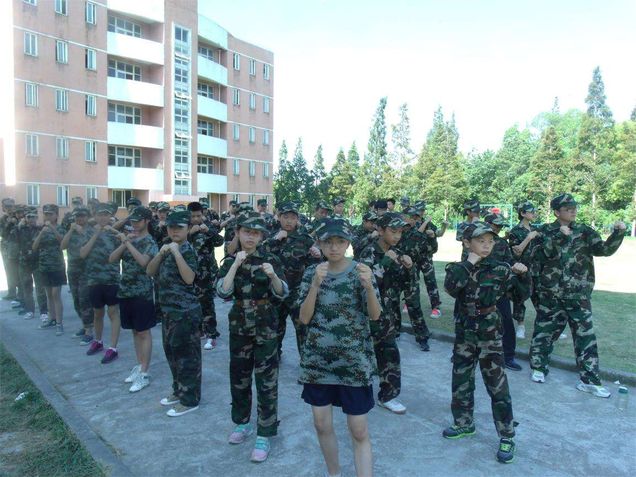 中國青少年軍事夏令營加盟.jpg