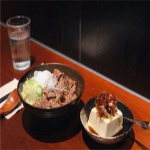 肉入魂燒肉丼飯加盟