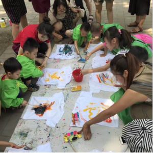 青花園藝術(shù)幼兒園加盟